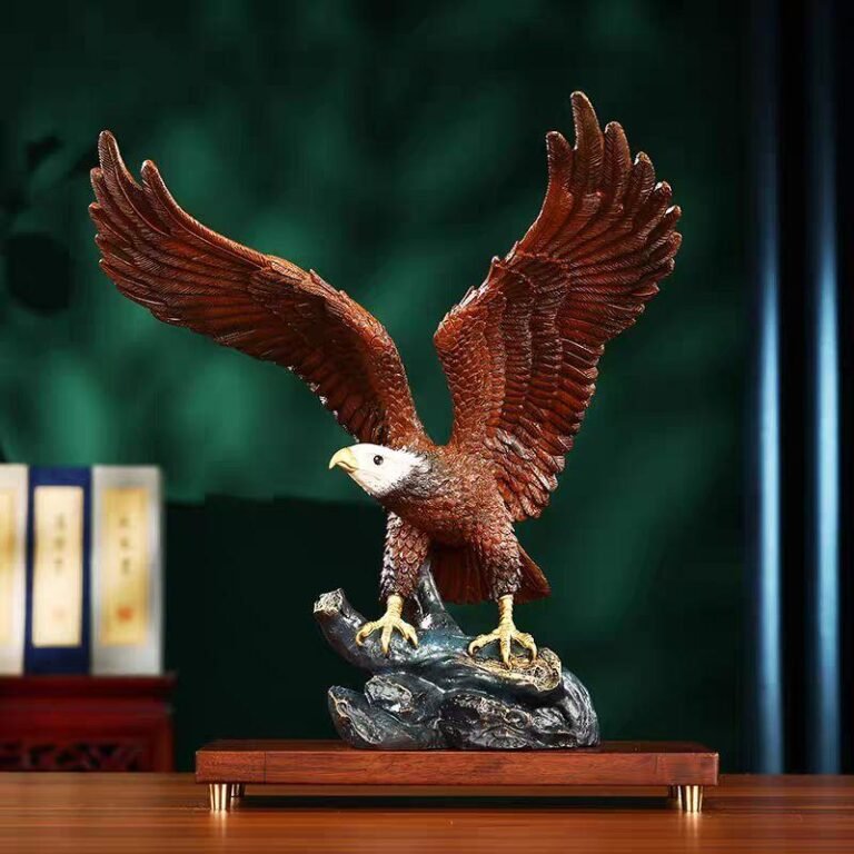 Pajangan Elang - Crimson Eagle of Fortune uk.29.5x26x23cm + Dudukan