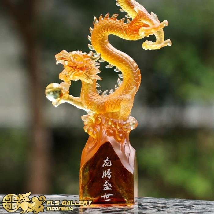 Liu Li Long Teng Sheng Se