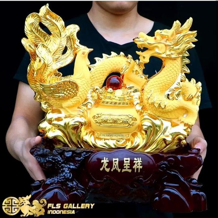 Pajangan Naga dan Phoenix (Long Feng Chen Xiang)