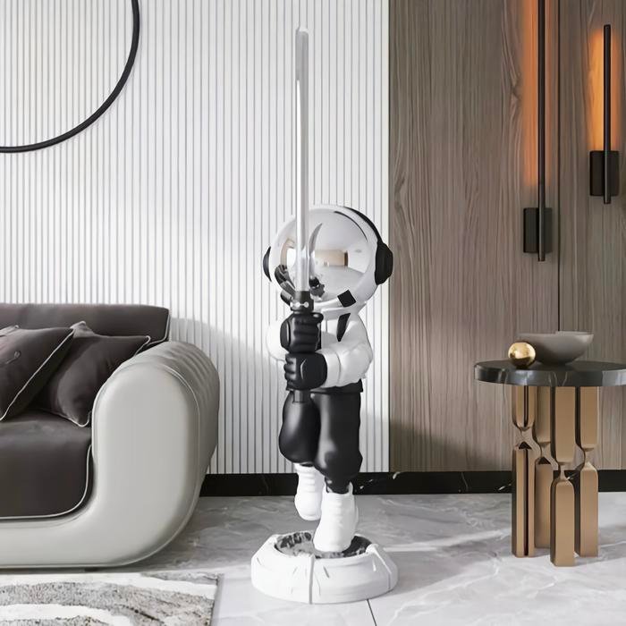Astronaut Saber Light Silver 30x30x105cm