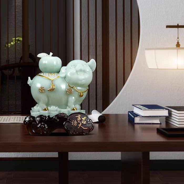Pajangan Fengshui Piggy (Zhu Shi Da Ji) uk.22x14x26cm