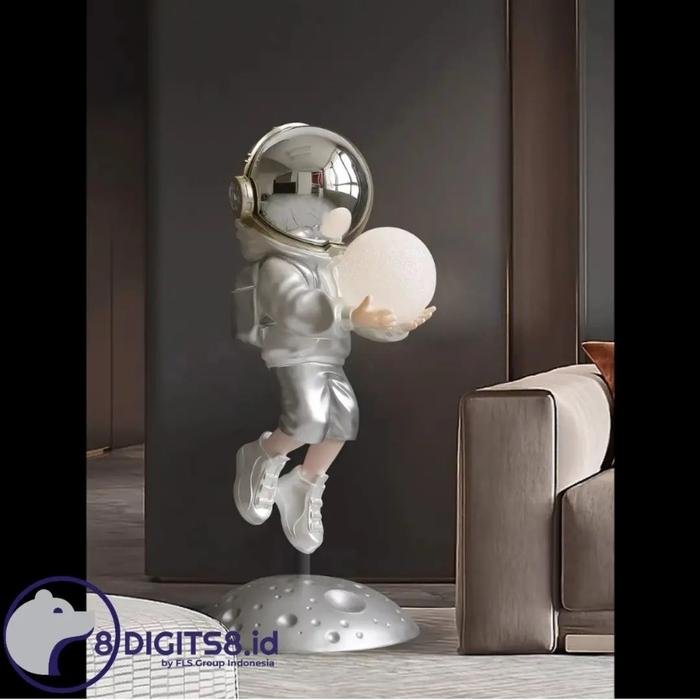 Little Astronaut Silverian Boy LED 80cm