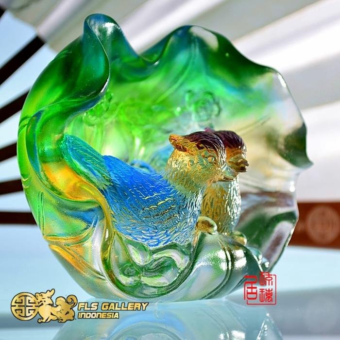 Liu Li Mandarin Ducks inside Leaf