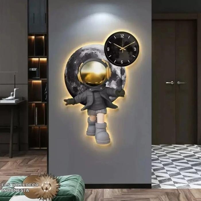 Wall Deco Little Astronaut Clock LED